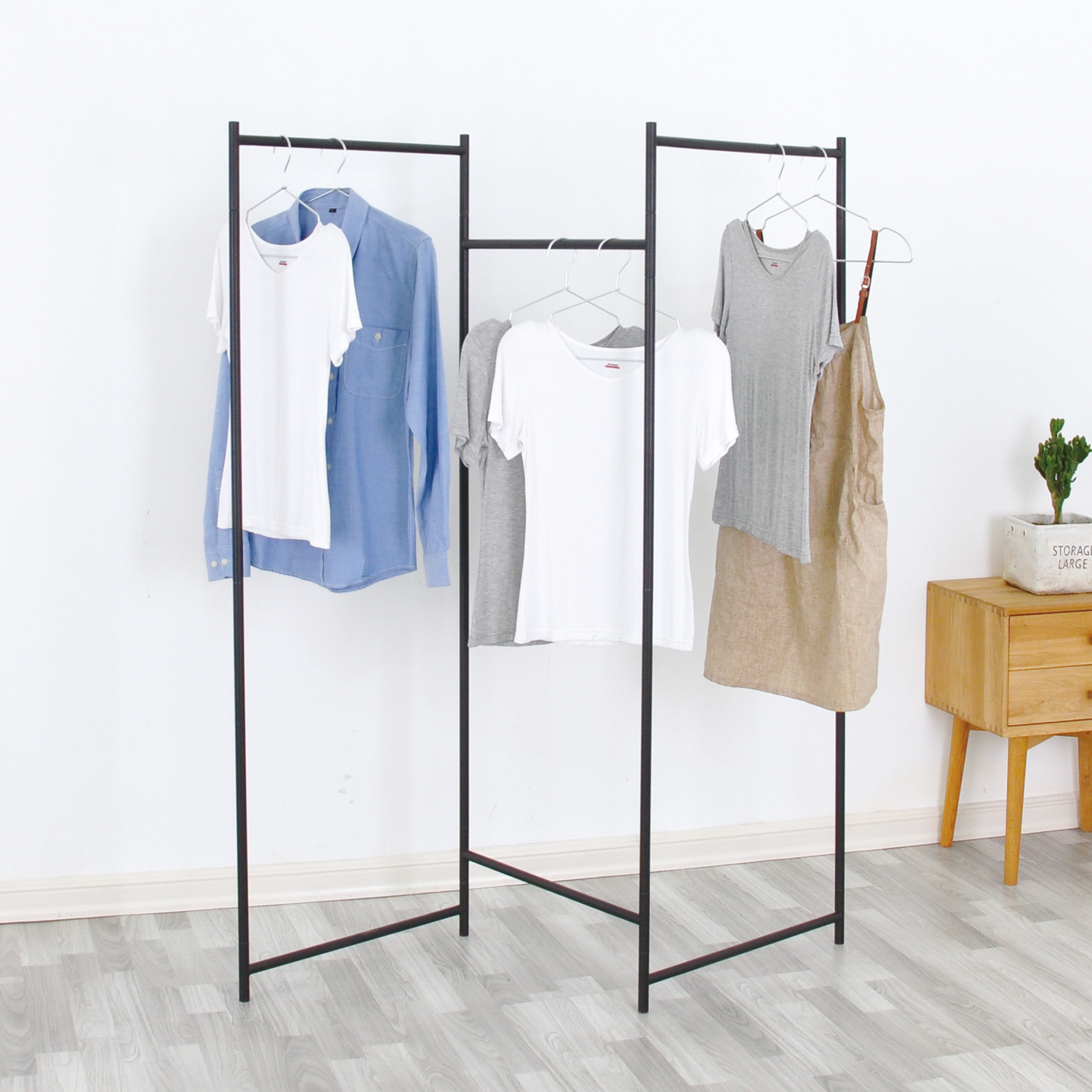Clothes drying rack