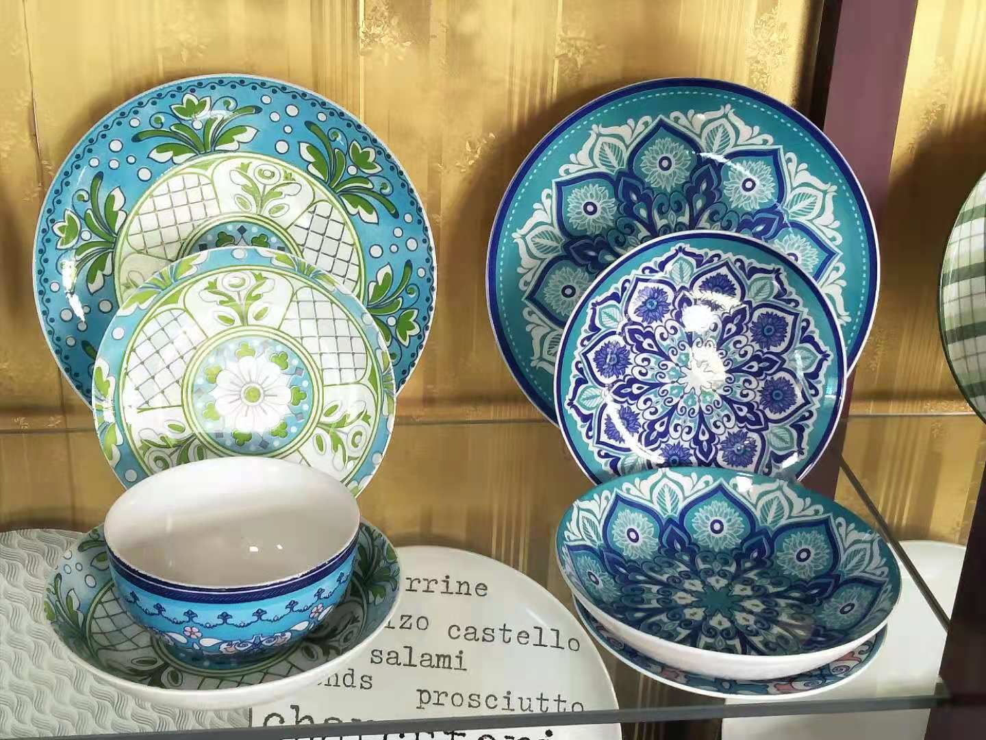 Pad printing porcelainware