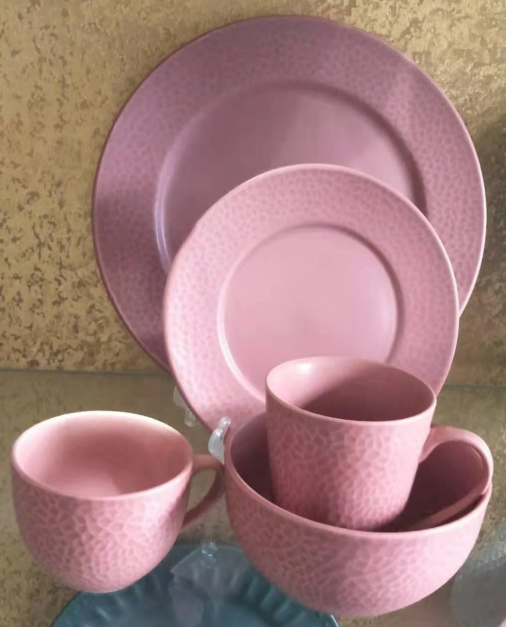 emossed glazed porcelain dinnerset