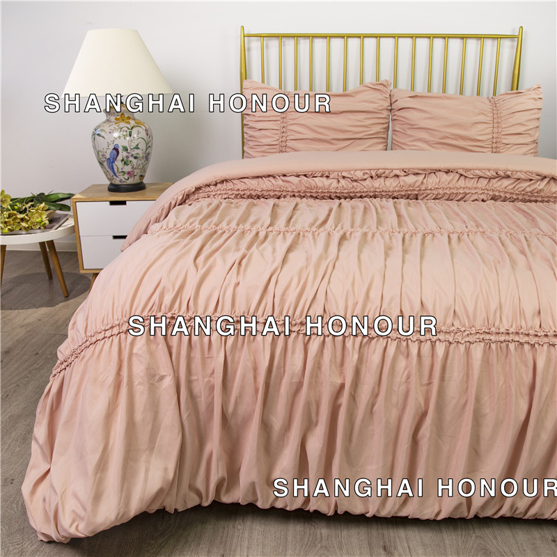 Gathered Comforter
