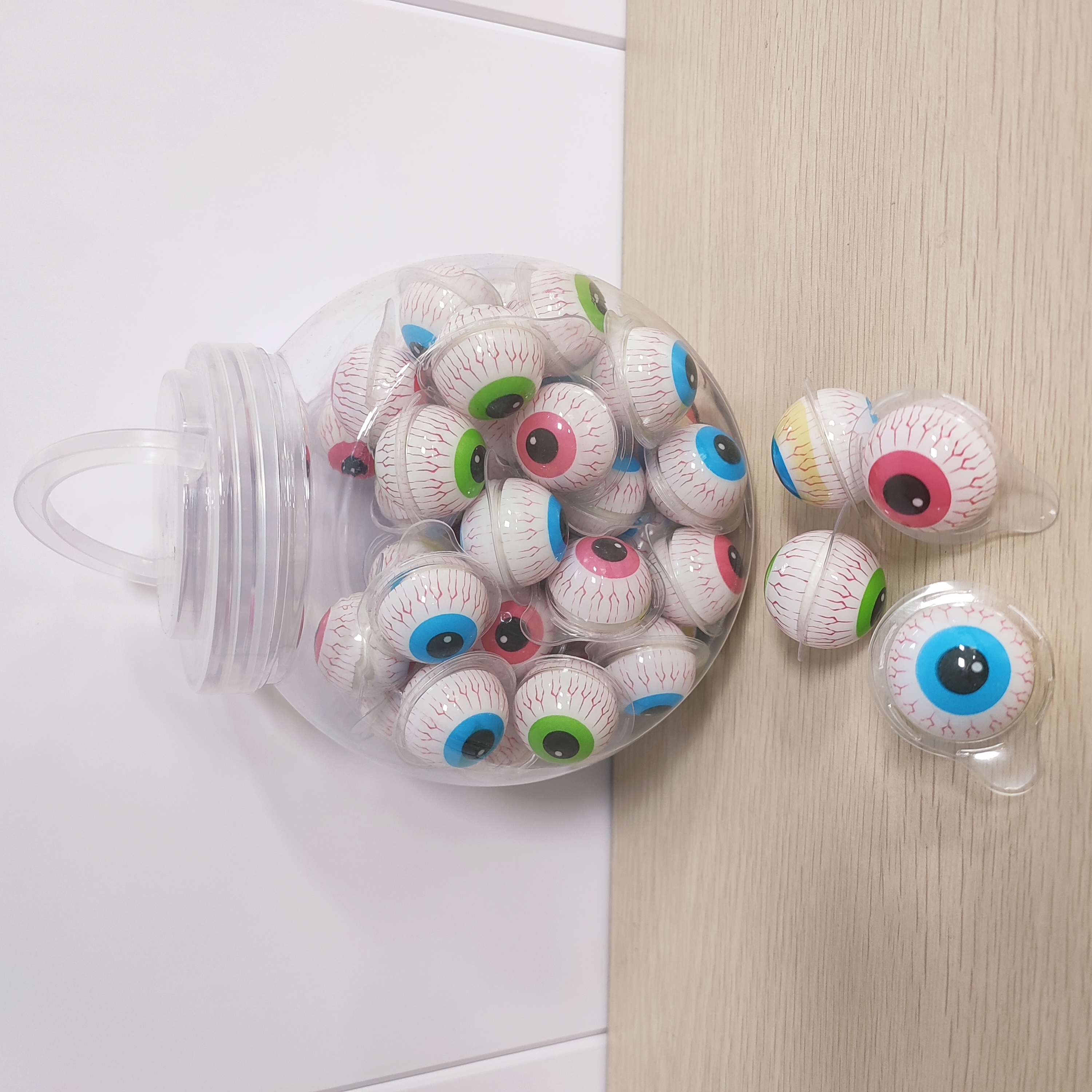 High Quality Wholesale Cheap Mixed Fruit Favor Center Filled Liquid Jam Eye Ball Bubble Gum