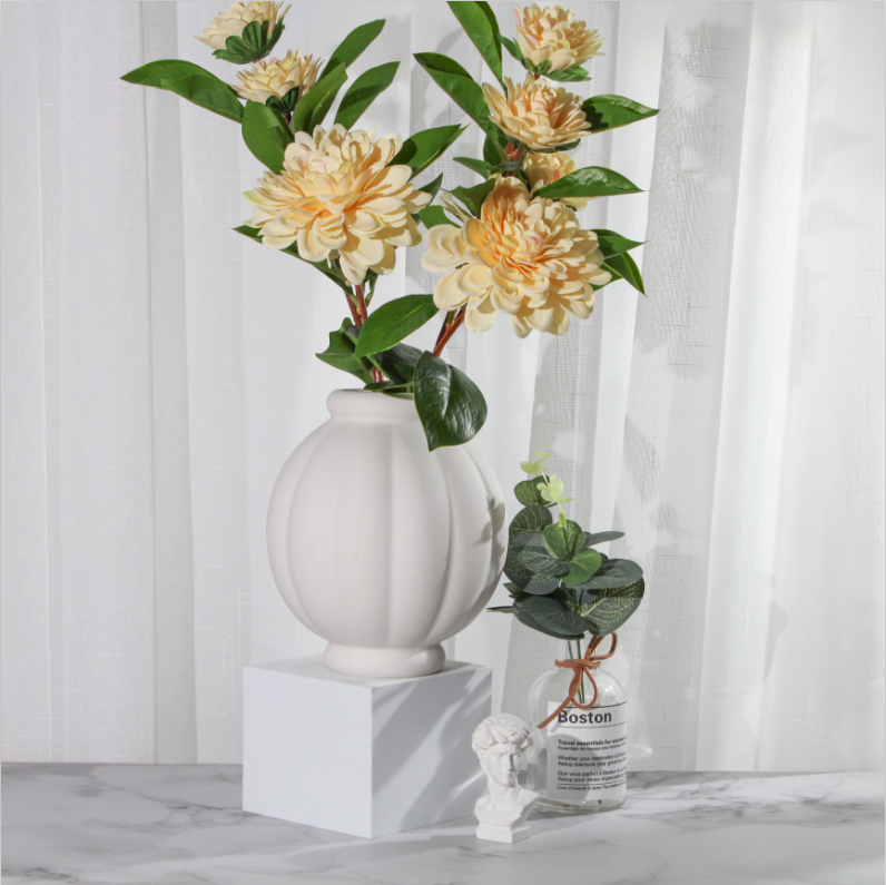 Lantern vase
