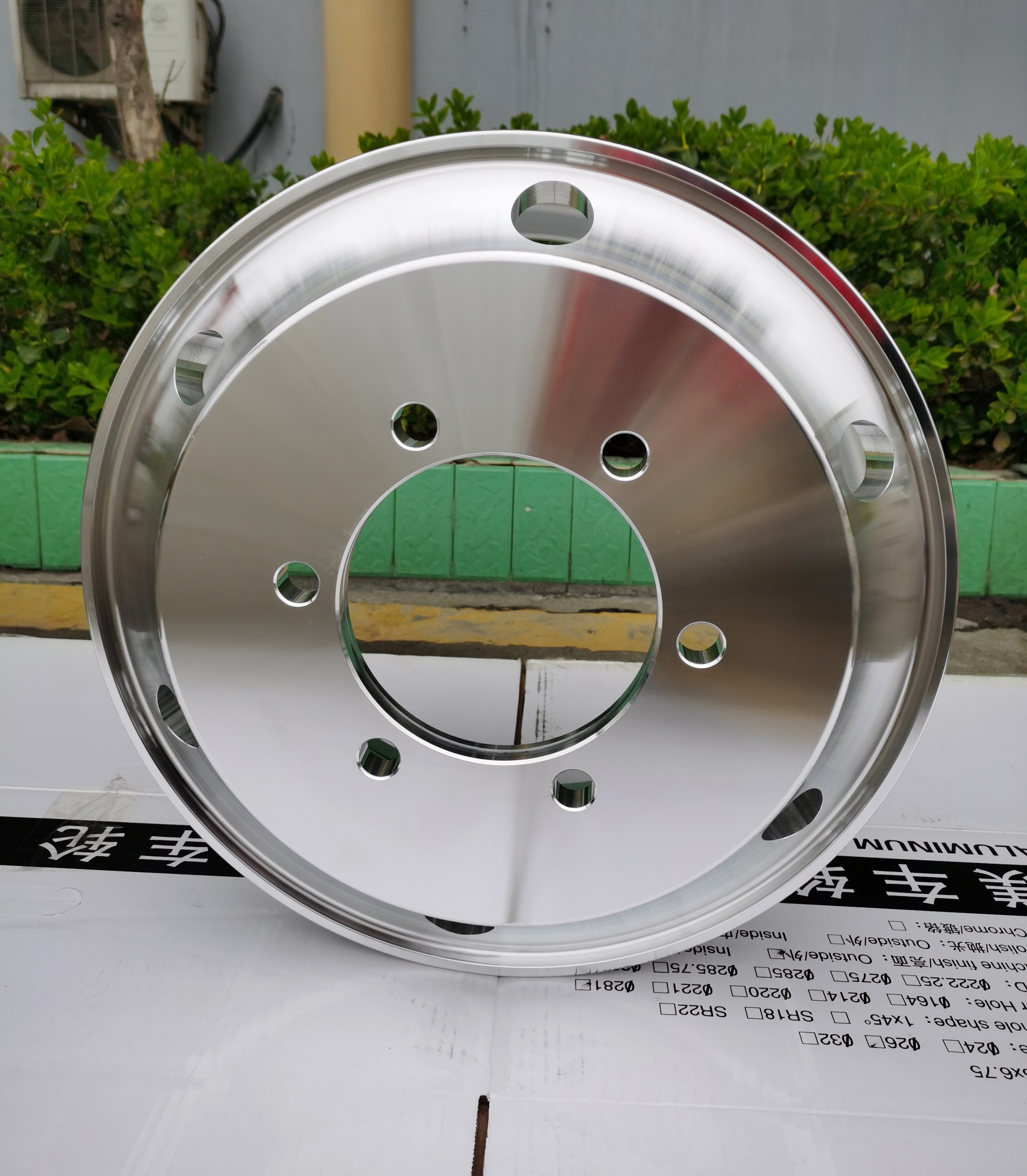 17.5x6.75-锻造铝合金卡车轮毂