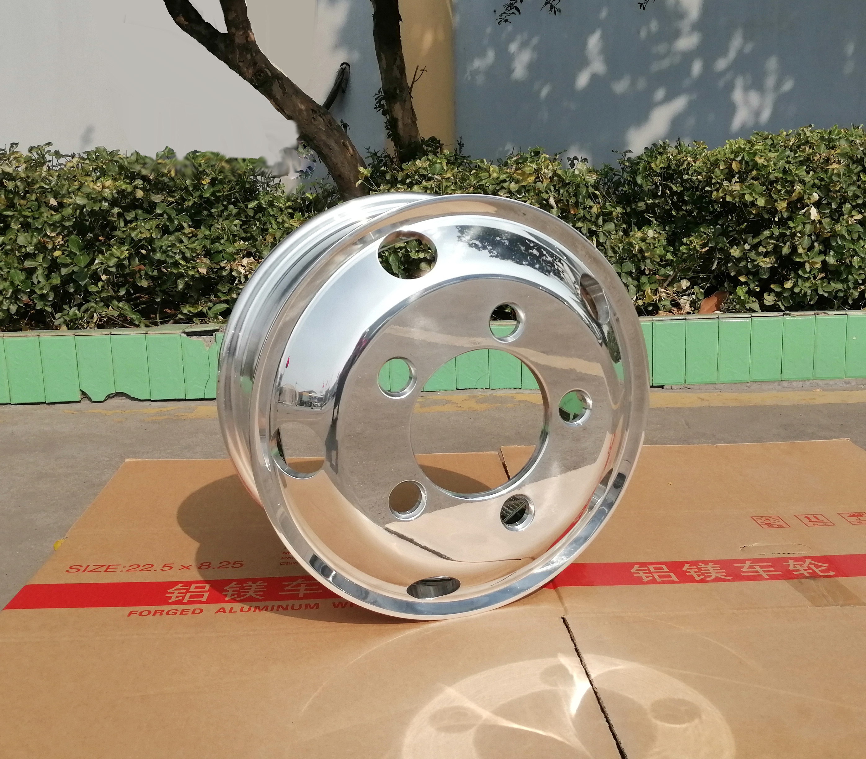 16x6.0K-锻造铝合金卡车轮毂