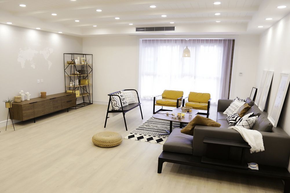 In stock, discount to sale, high wear-Resistant Green Environmental-Friendly, wood grain vinyl flooring