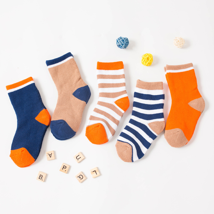 2021 new style Terry stripe socks