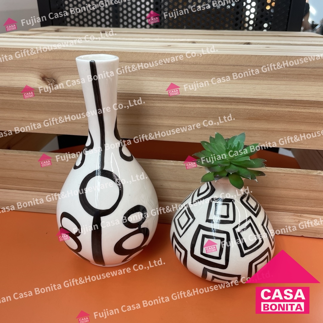 Hand painted the vase