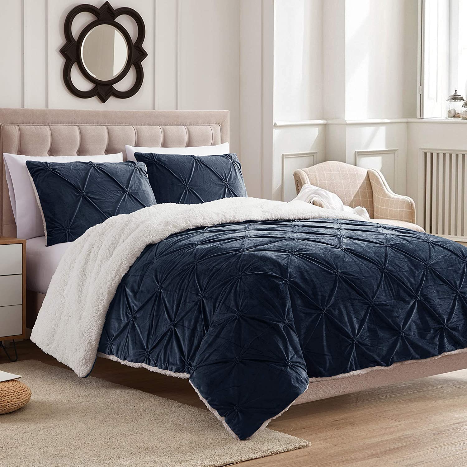 Pintuck Bedding Set with Zipper Closure Pinch Pleat Duvet Cover