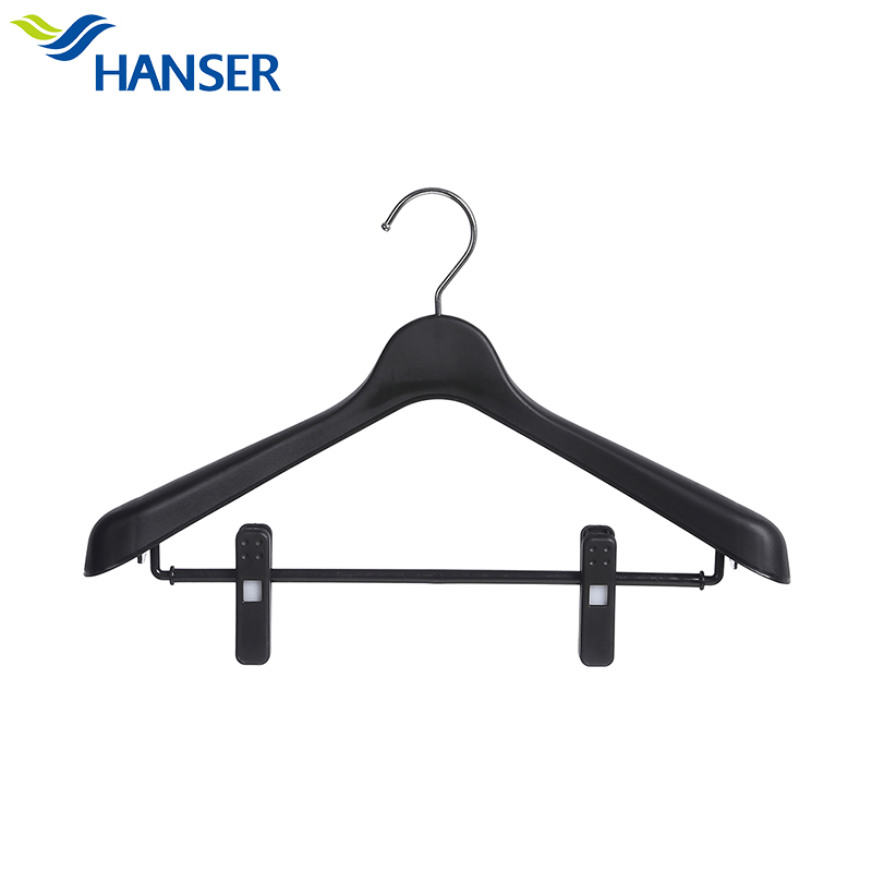 Hanser Suit hangers