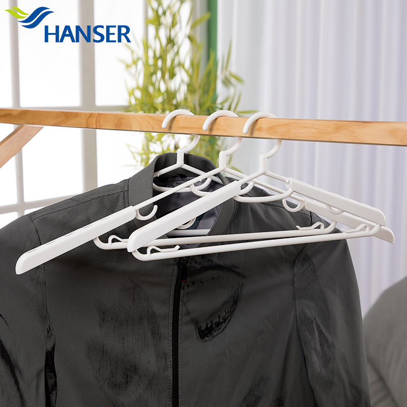 Hanser Stretchable air drying rack for both adults and children, adjustable rack shoulder clothes support, plastic non-slip hanger