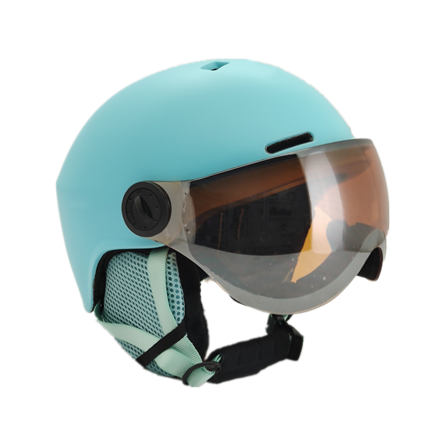Ski helmet