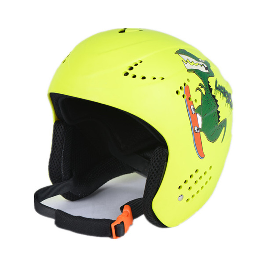 Ski helmet