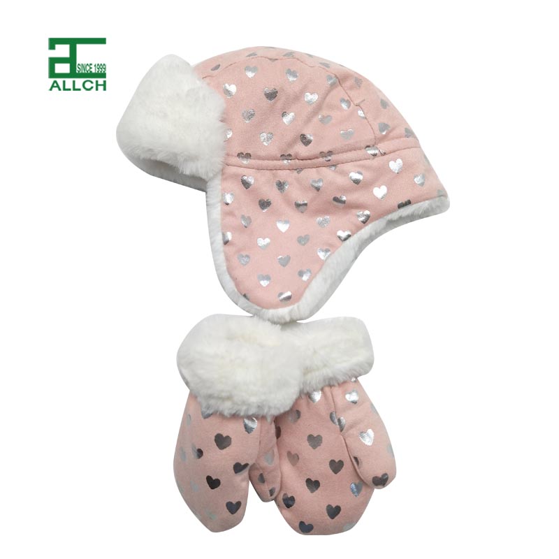 PYTZEGQR18SK Girls Suede Trapper and Mitten with Faux Fur Lined and Foild Heart Print