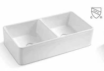 A new type of ceramic kitchen utensil with a drain stand for the sink