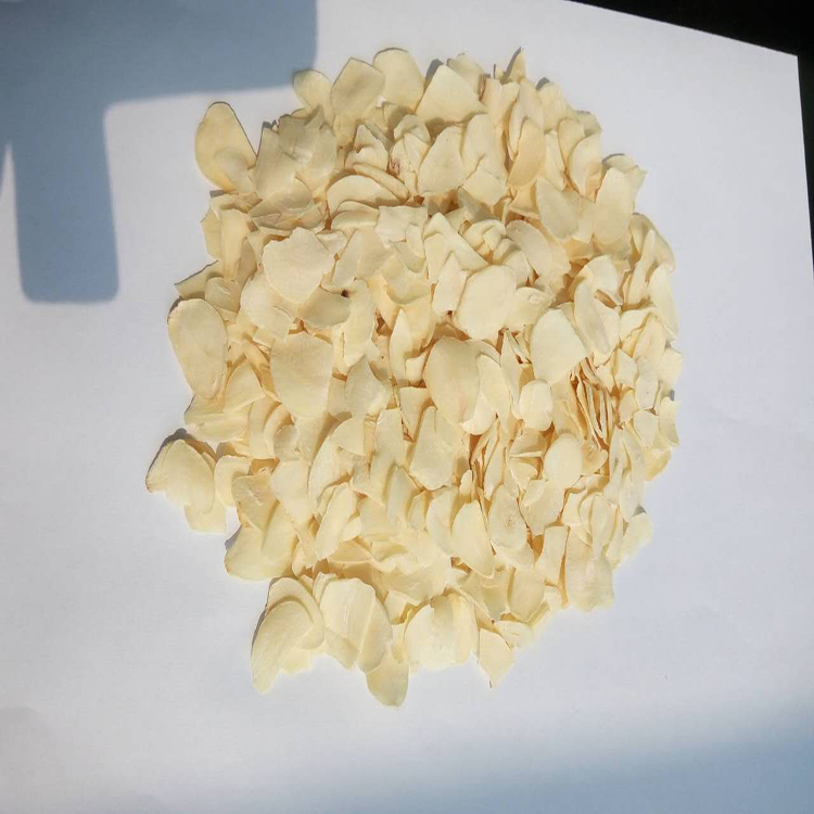 China garlic flakes bulk sale air dry garlic granules price 2021