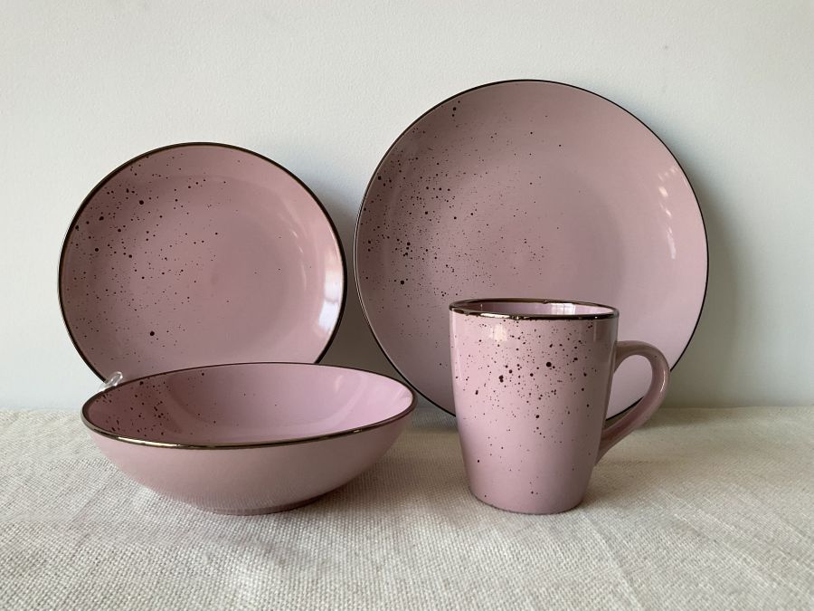 Solid glaze with metal edge dinnerware
