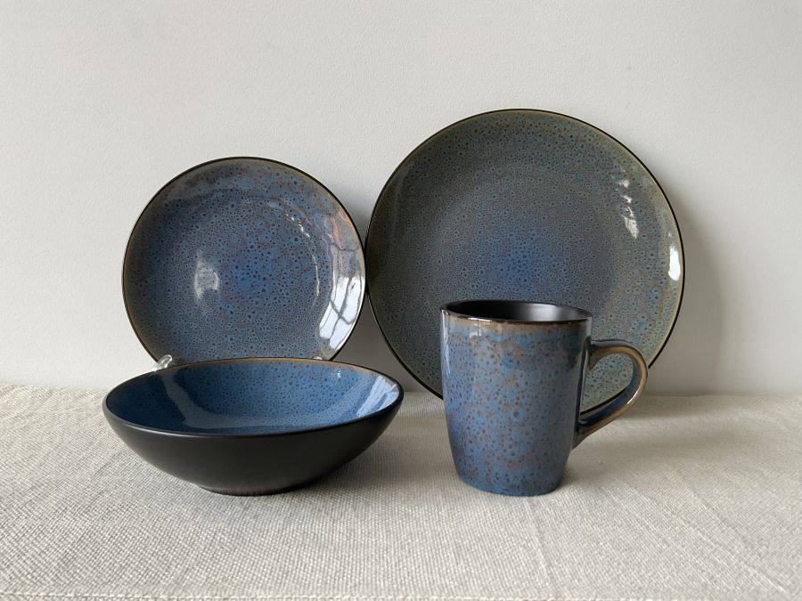 Reactive glaze