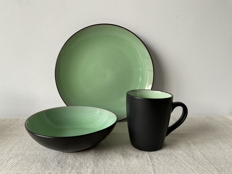 reactive glaze