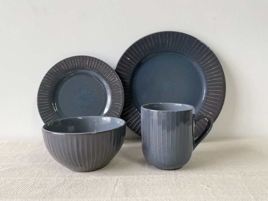 embossed reactive glaze