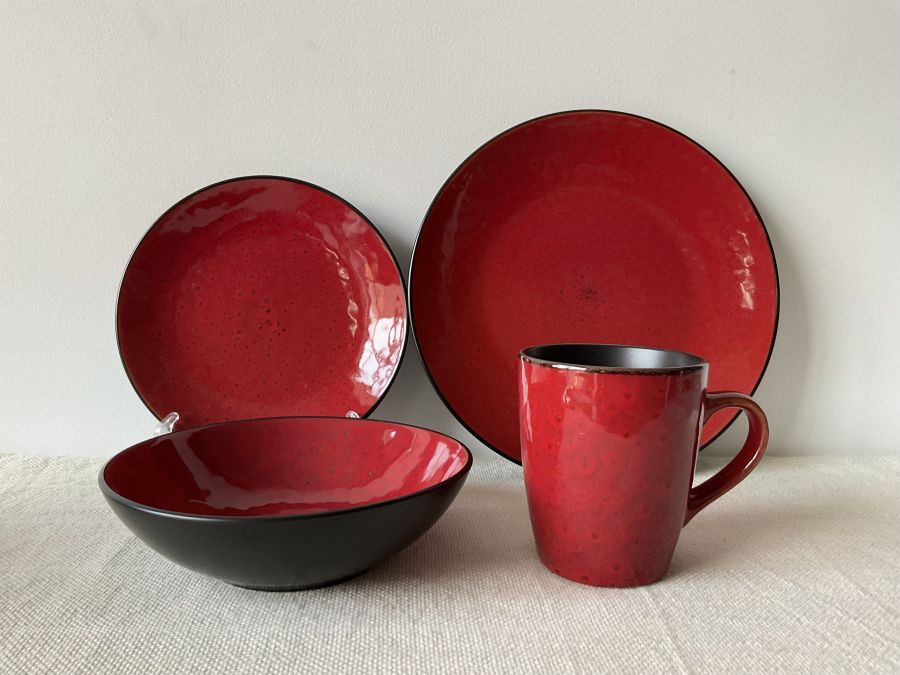 Reactive glaze