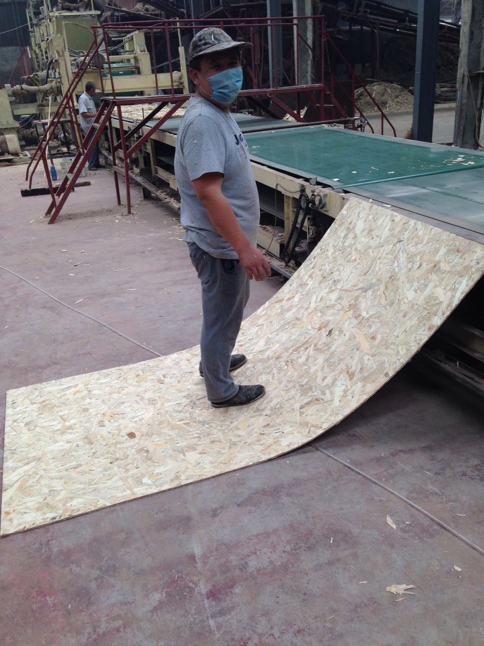 Furniture grade OSB, Laminated particle board,yalian continuous flat-line particle board, particle board factory, E0 particle board