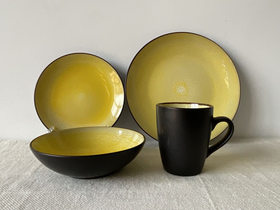 Reactive glaze