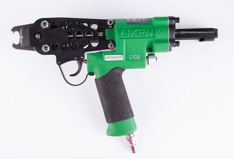 7C plier