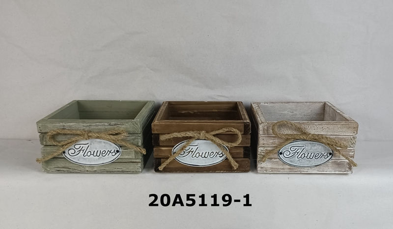 NEW Wooden planter