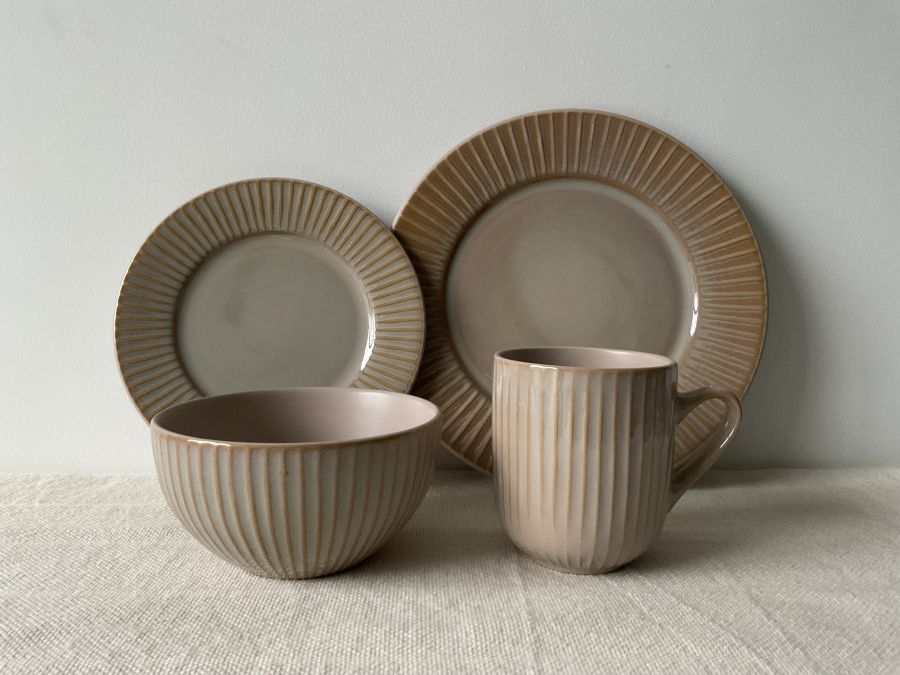 embossed reactive glaze