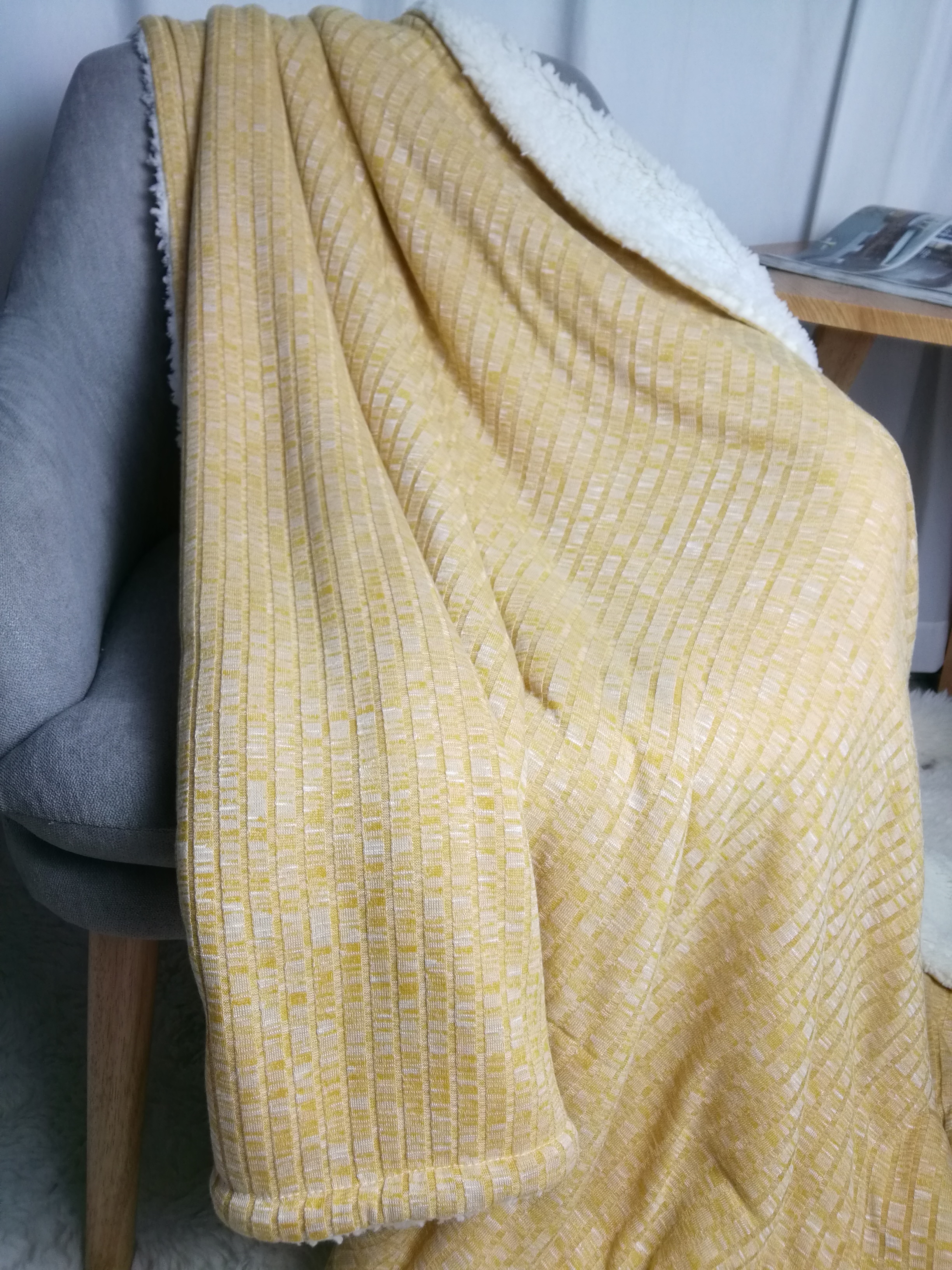 Melange Knitted Reversing Tu Sherpa Throw